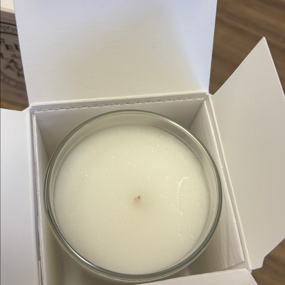 New! Diptyque Box Set of 4 scented Candles - Picture 8 of 9